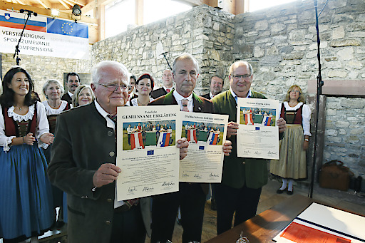 Kärntner Konsensgruppe in Arnoldstein Sept. 2018, v.l.: Josef Feldner, Alfredo Sandrini, Marjan Sturm (© fritzpress)
