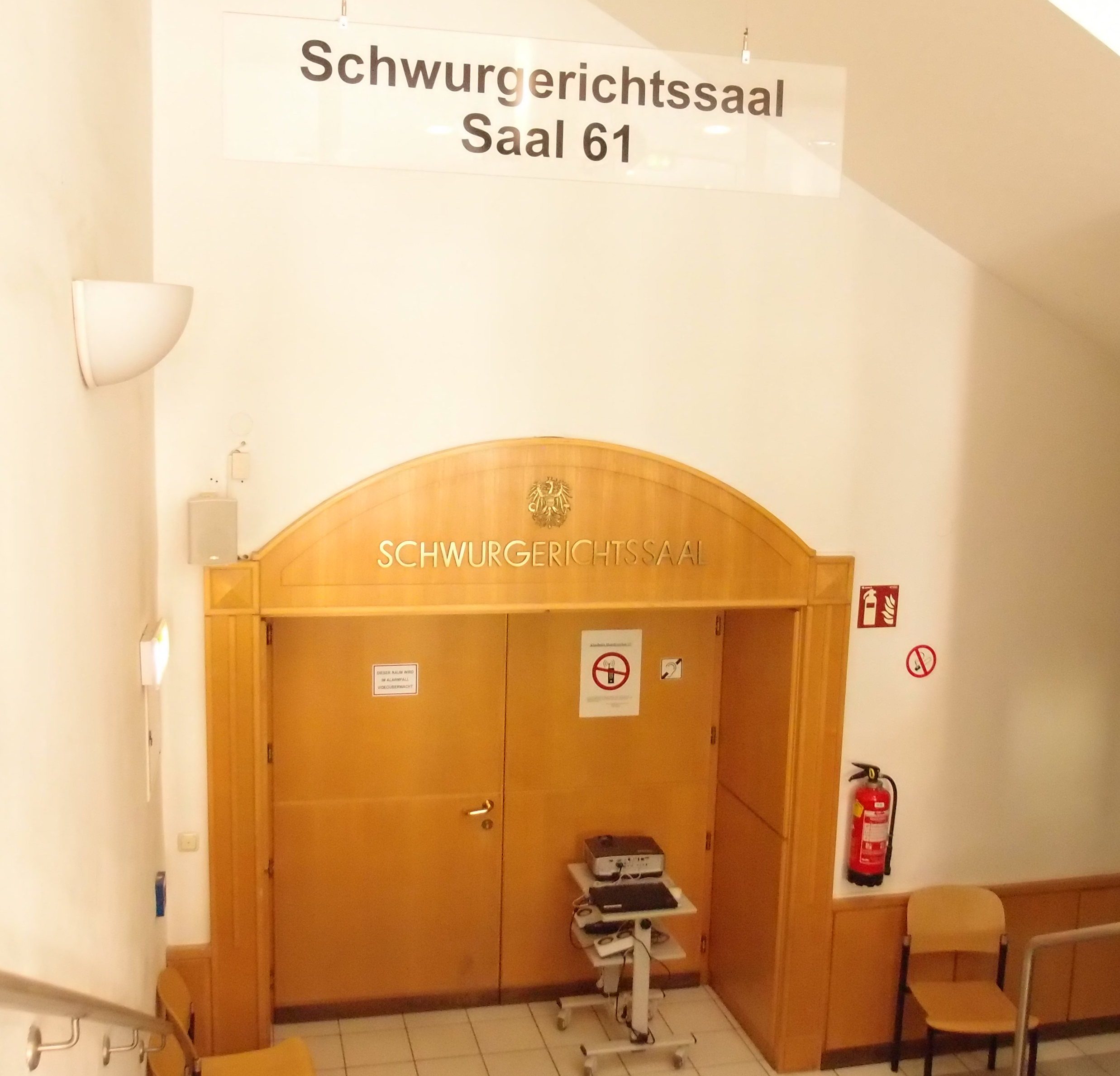Die Geschworenen befanden den Angeklagten in allen Punkten für schuldig - Schwurgerichtssaal des Landesgericht für Strafsachen Linz