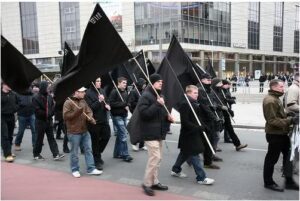 Österreichische Neonazis in Dresden 2009 (Bildquelle: alpendodelinfo.wordpress.com)