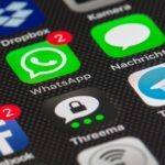 WhatsApp Facebook Telegram am Smartphone (pixabay)