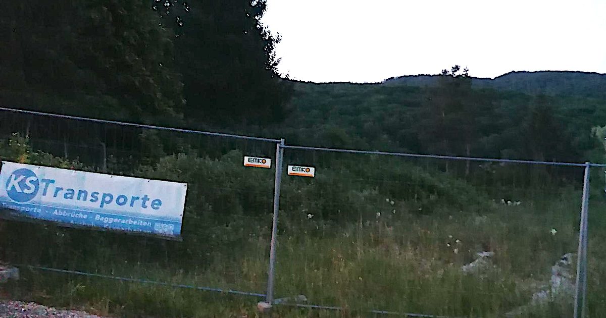 Unbebautes Grundstück Lichteiche 8 (Foto Mai 24)