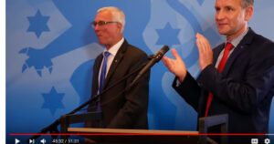 Elmar Podgorschek bei der AfD Thüringen – hier mit Björn Höcke (Screenshot YT AfD-TV)