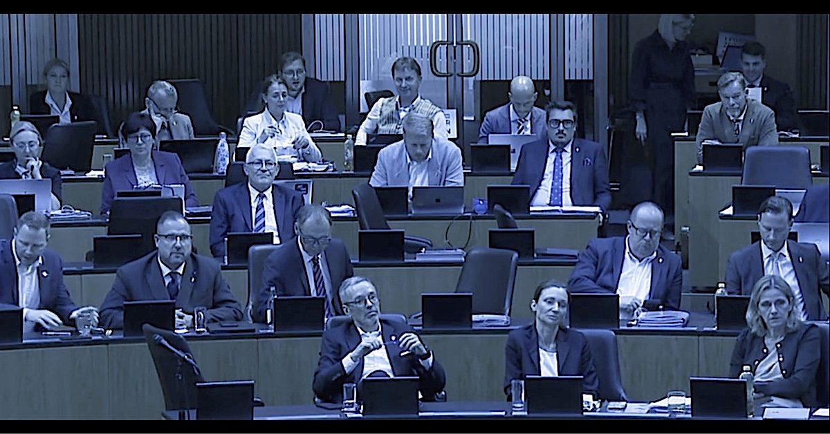 FPÖ im Nationalrat (Screenshot ORF 16.6.25, Bearbeitung SdR)