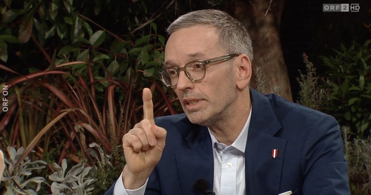 Kickl mit erhobenem Zeigefinger im ORF-Sommergespräch (Screenshot ORF 8.9.25)