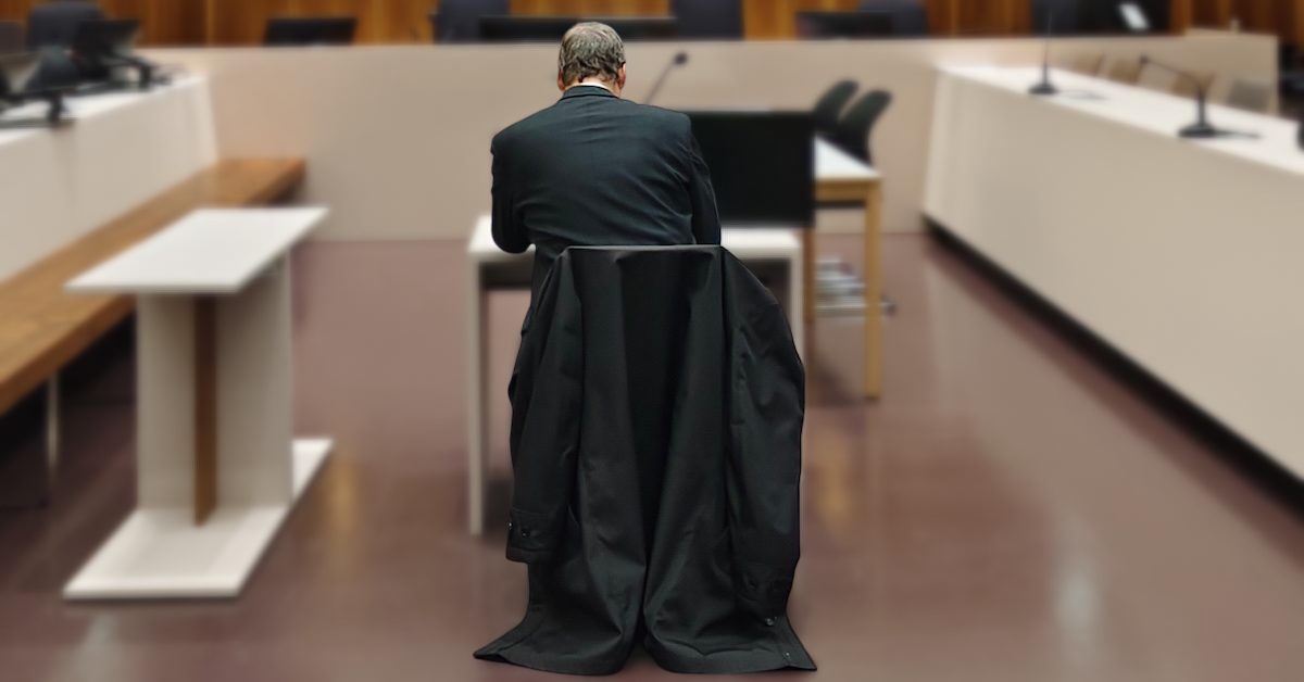 Der Angeklagte Martin Pfeiffer am 3.12.25 kurz vor Beginn der Urteilsverkündung im Aula-Prozess (Foto: Tristan Ammerer)
