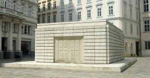Mahnmal für die österreichischen jüdischen Opfer der Schoah am Judenplatz in Wien - Bildquelle Wikipedia
