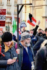 Galgenträger auf der Demo am 20.11.21 (Foto © John Evers)