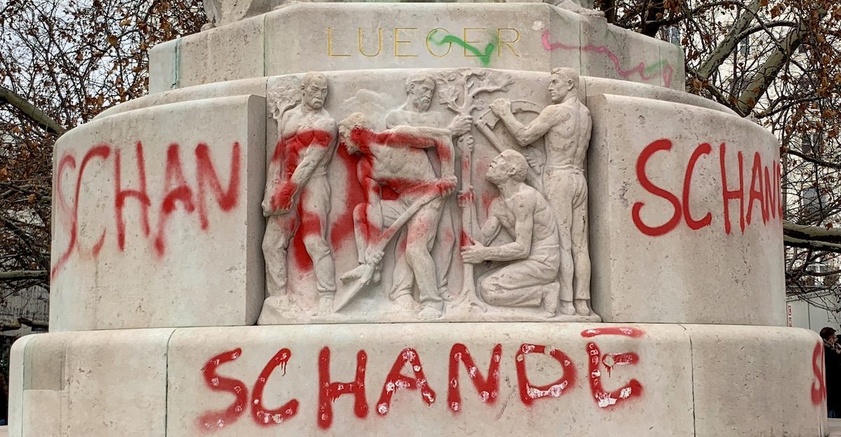 Beitragsbild Sockel Lueger-Denkmal Schande (© SdR)
