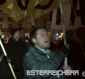 Kundgebung Wiener Neustadt 25.2.16 Alexander Markovics (Screenshot Video Youtube Esterreicherr)