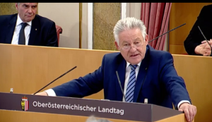 Für Landeshauptmann Pühringer ist betreffend der Vermietung an die Burschis&Co vorerst "alles roger" 
