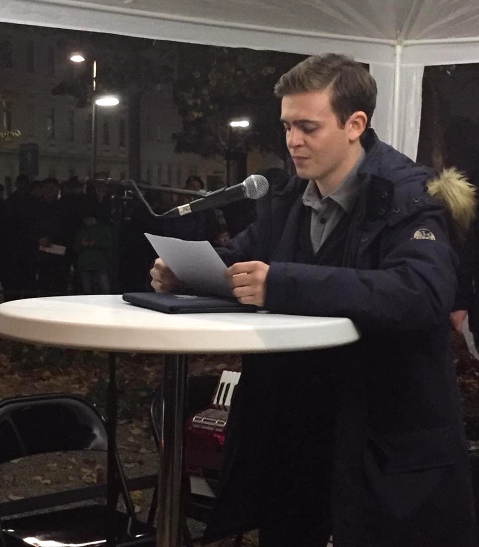 Samy Schrott bei seiner Rede am Aspangbahnhof 11.2018